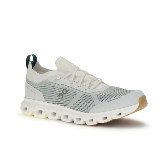 ON Cloud 6 Versa Sneakers