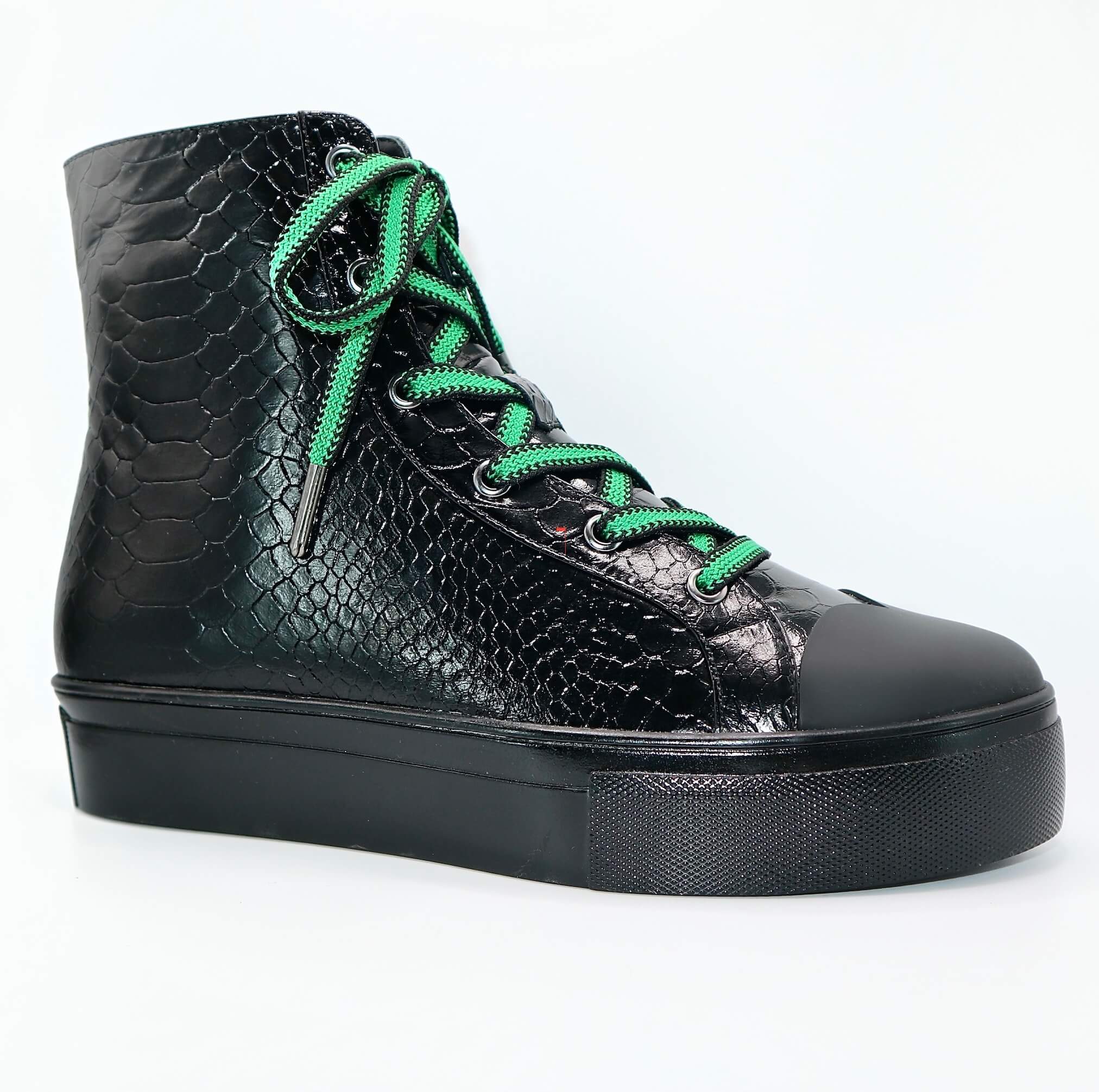 Michaela V Lucra sneakers black