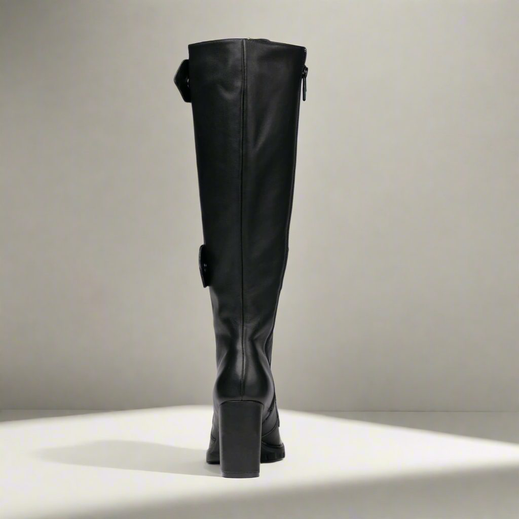Michaela V Aspen Marta black leather boots - sole and heel detail