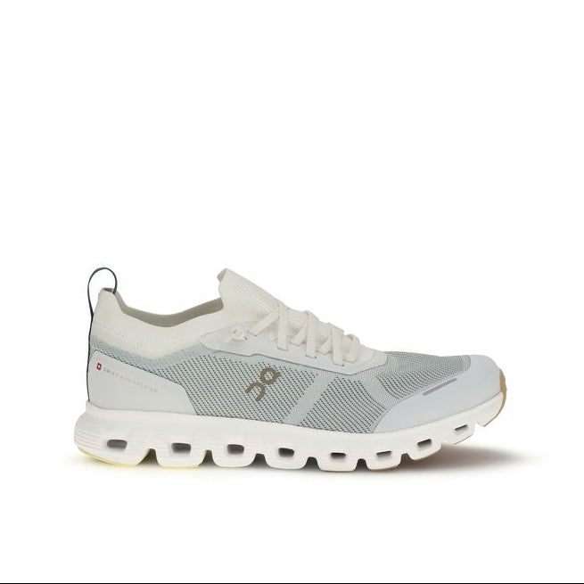 ON Cloud 6 Versa Sneakers