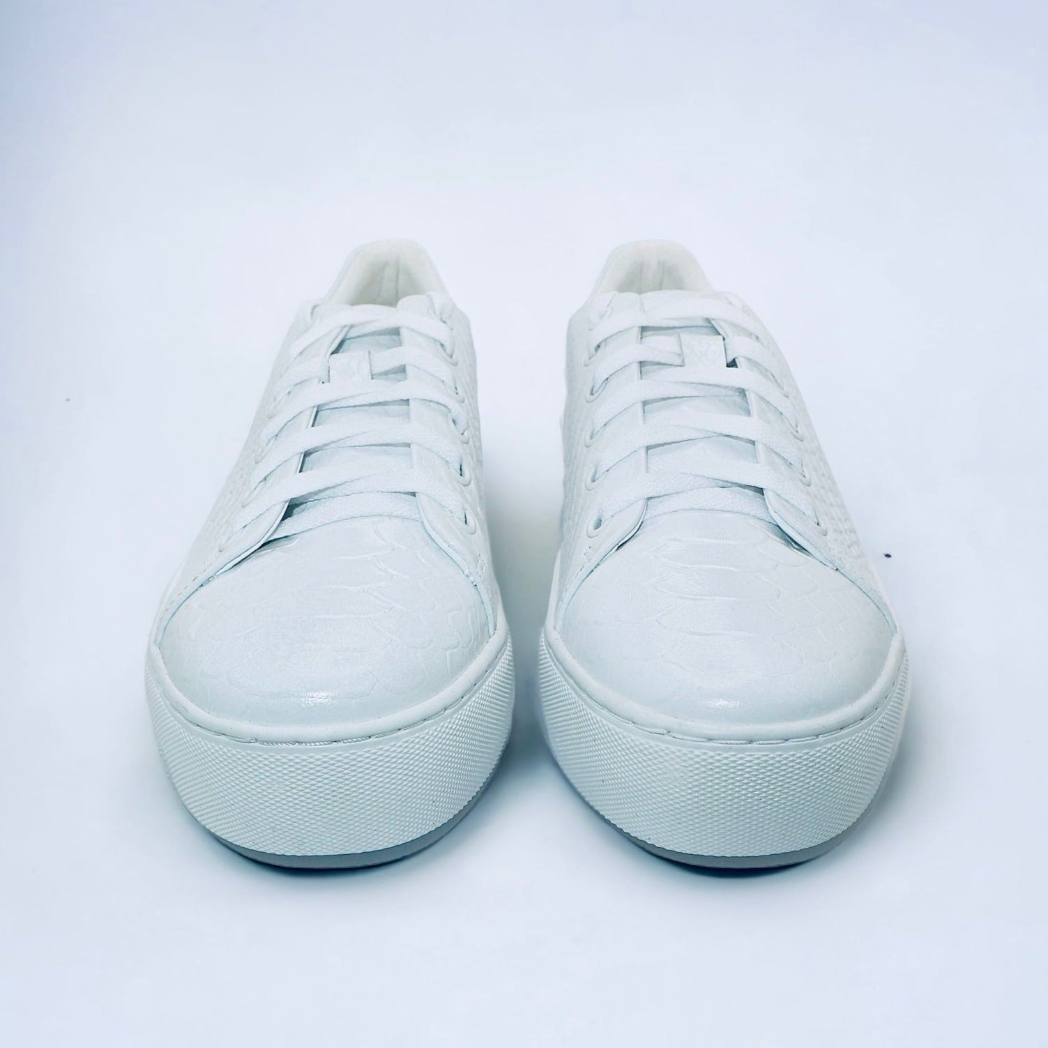 Amare for sneakers V white | the Best Girls Michaela